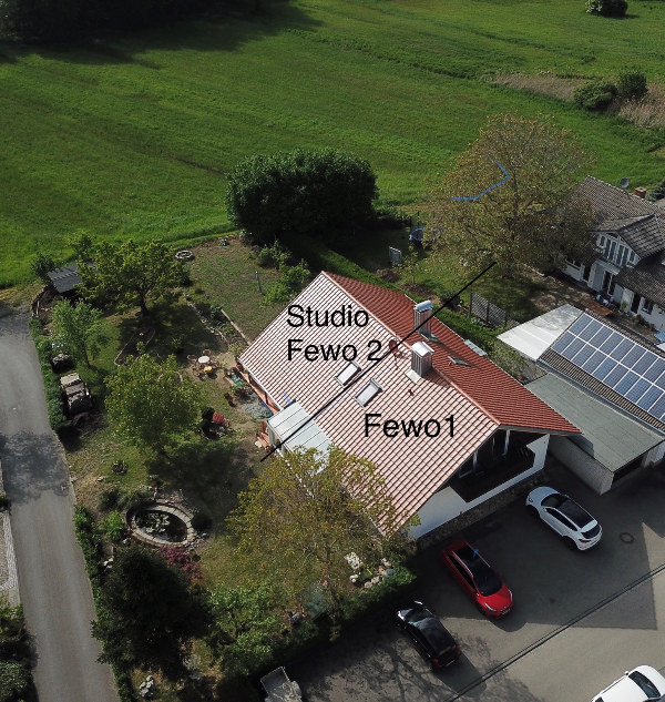 Hausansicht mit Markierung Lage der Ferienwohnungen FeWo 1 und FeWo 2